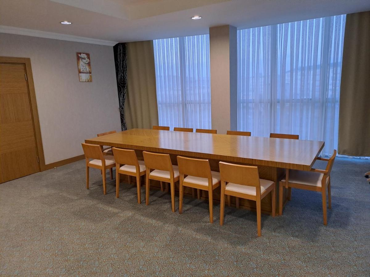 Grand Nur Plaza Hotel Aqtau Buitenkant foto