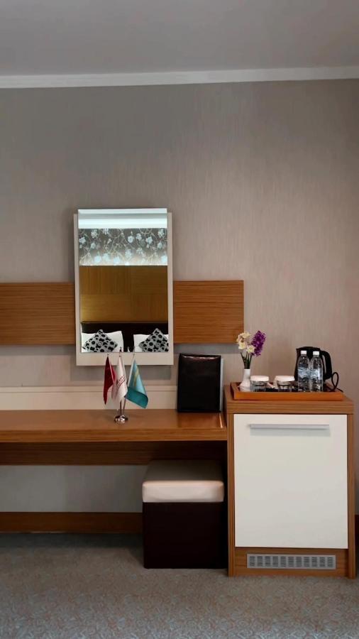 Grand Nur Plaza Hotel Aqtau Buitenkant foto