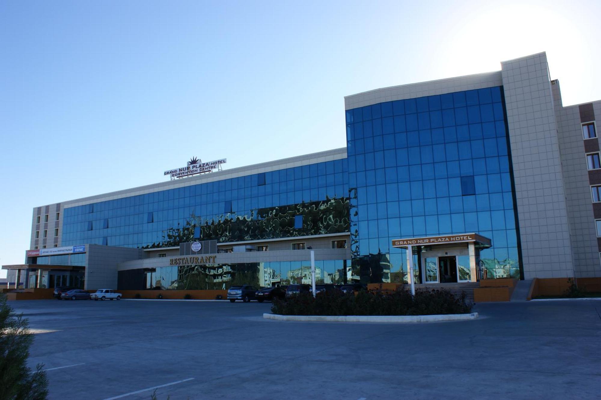 Grand Nur Plaza Hotel Aqtau Buitenkant foto