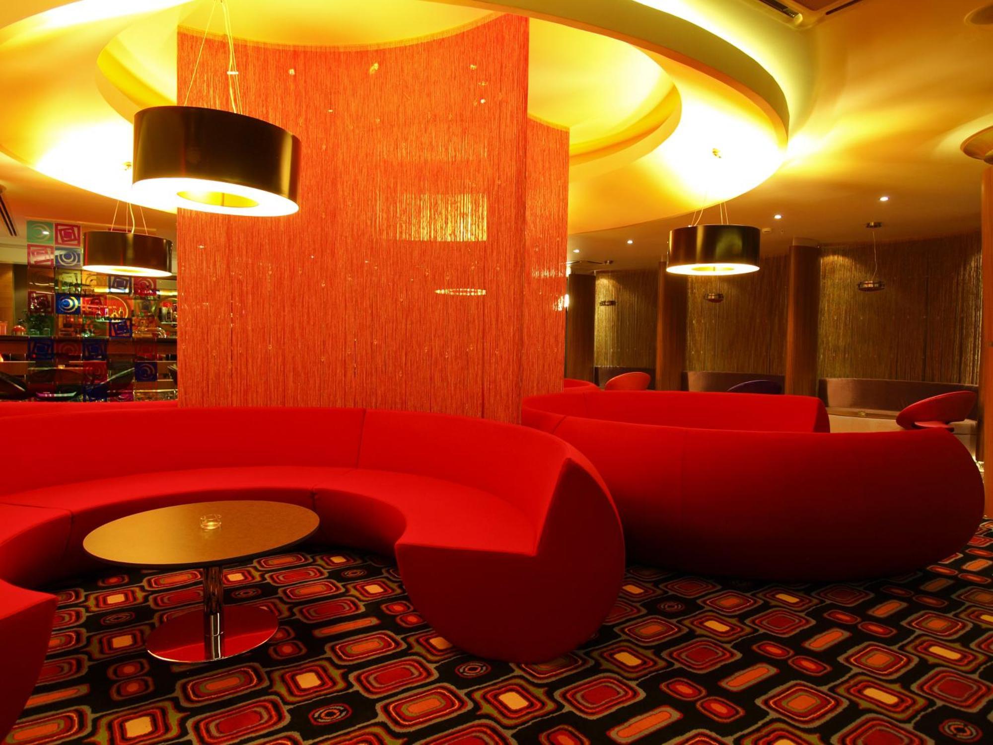 Grand Nur Plaza Hotel Aqtau Buitenkant foto