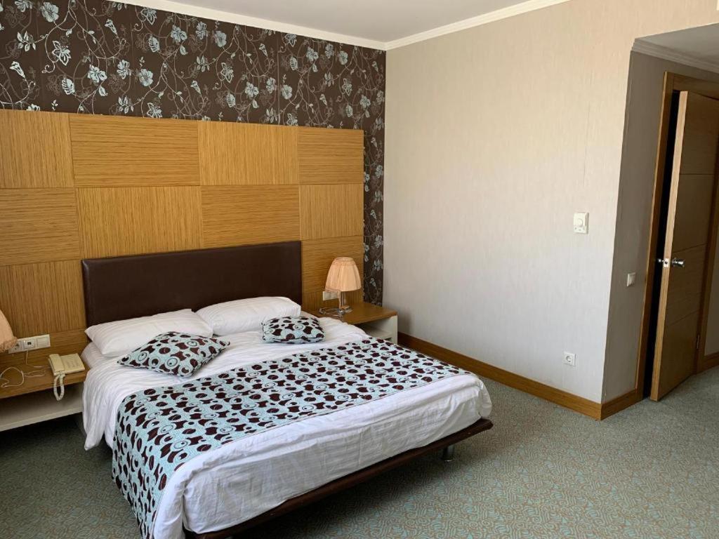 Grand Nur Plaza Hotel Aqtau Buitenkant foto