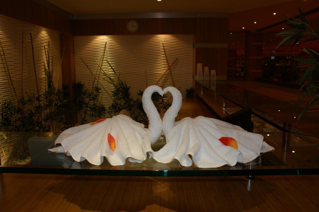 Grand Nur Plaza Hotel Aqtau Buitenkant foto