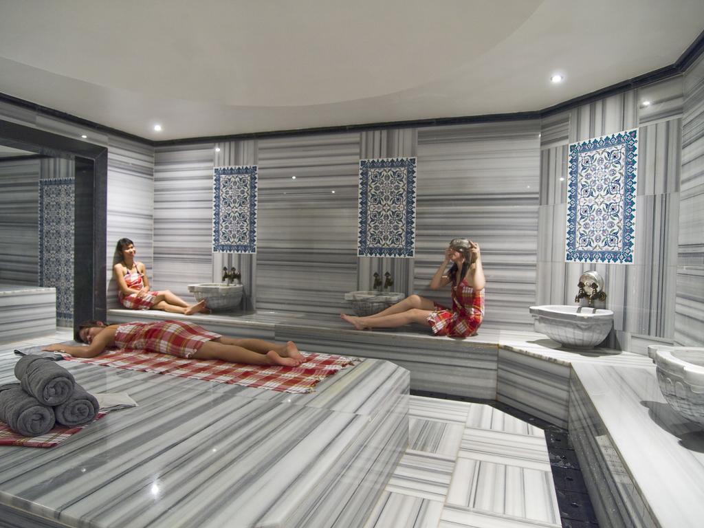 Grand Nur Plaza Hotel Aqtau Buitenkant foto