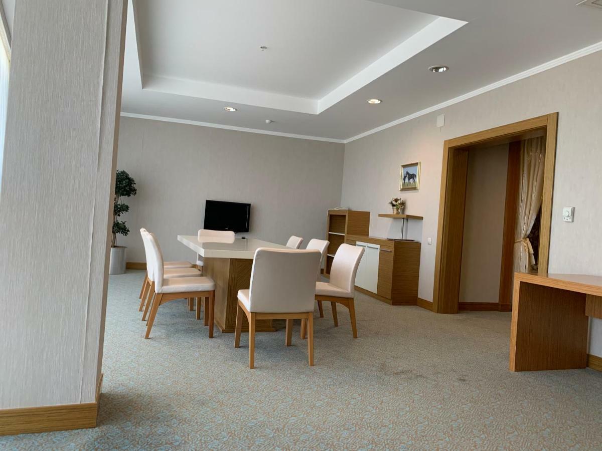 Grand Nur Plaza Hotel Aqtau Buitenkant foto