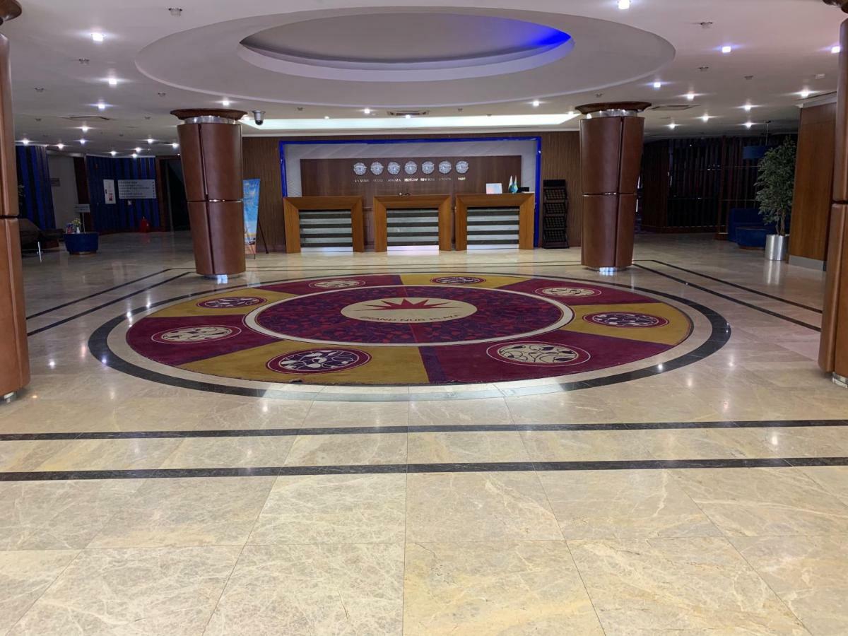 Grand Nur Plaza Hotel Aqtau Buitenkant foto